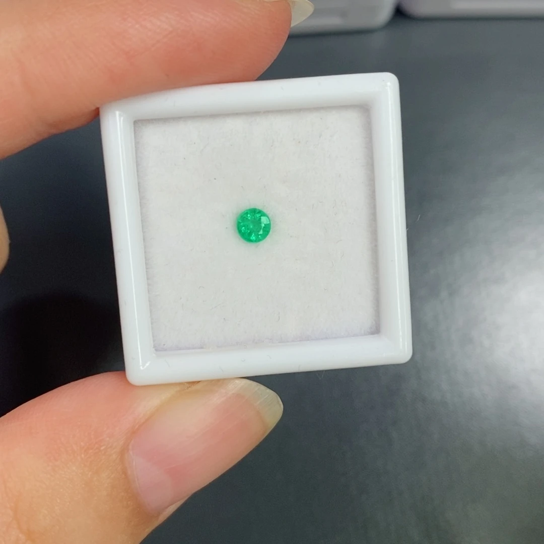 裸石蓝宝石圆3.5mm左右