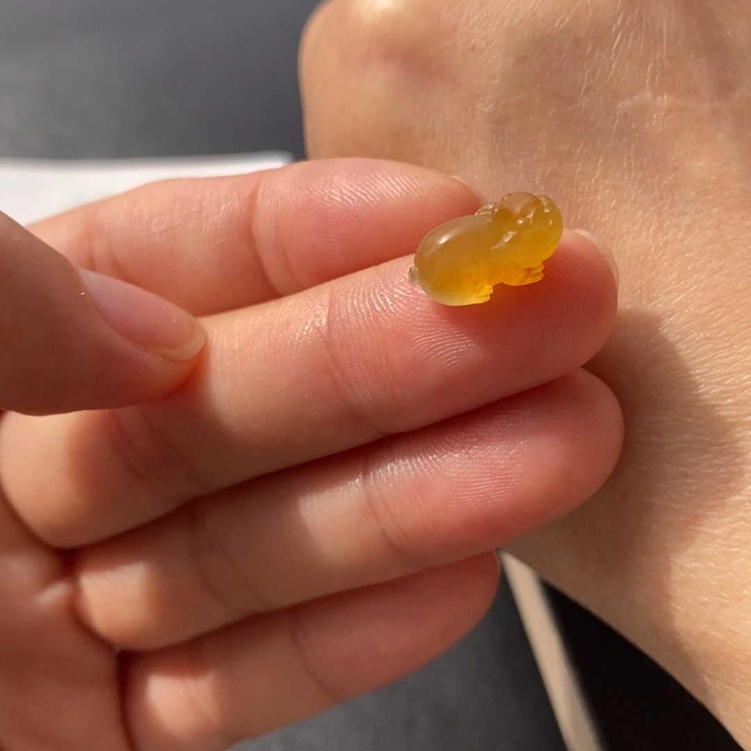 定制翡翠未镶嵌貔貅