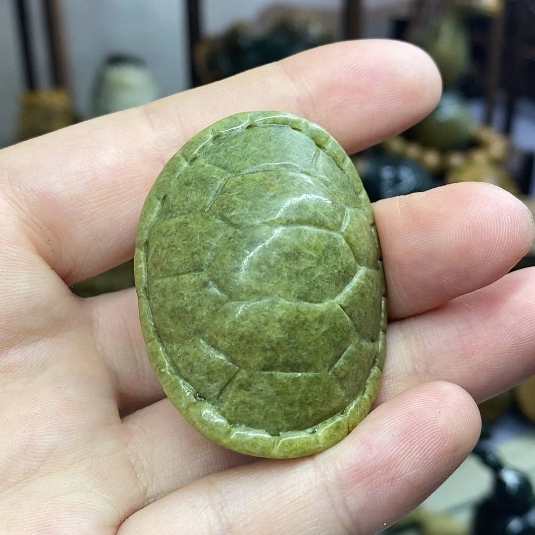 岫岩河磨玉（透闪石质玉）未镶嵌把件