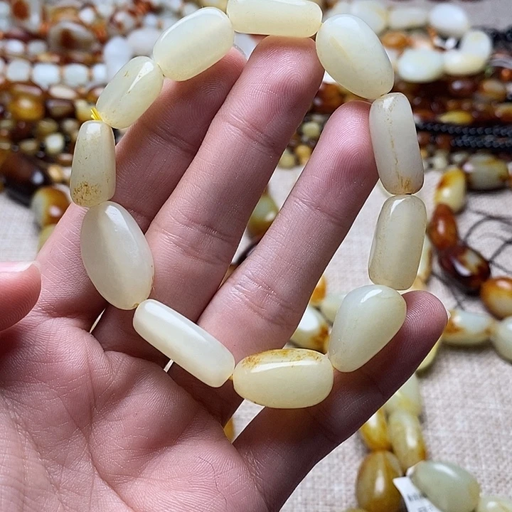 和田玉未镶嵌手链