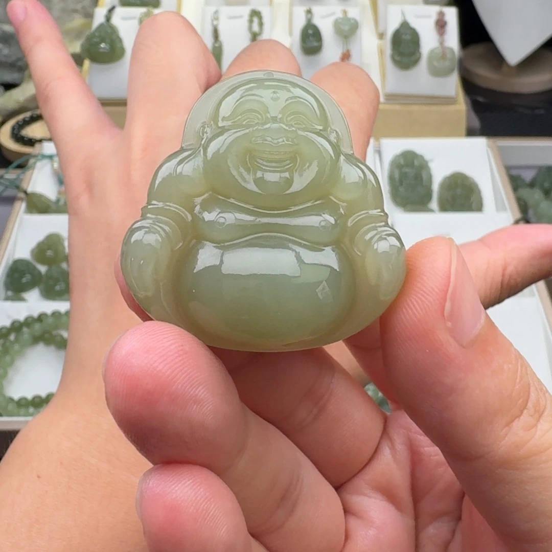 贺***儿和田玉未镶嵌颈饰