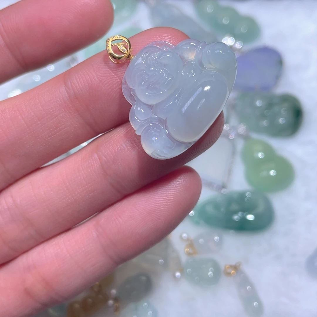 翡翠18K金镶嵌颈饰翡翠