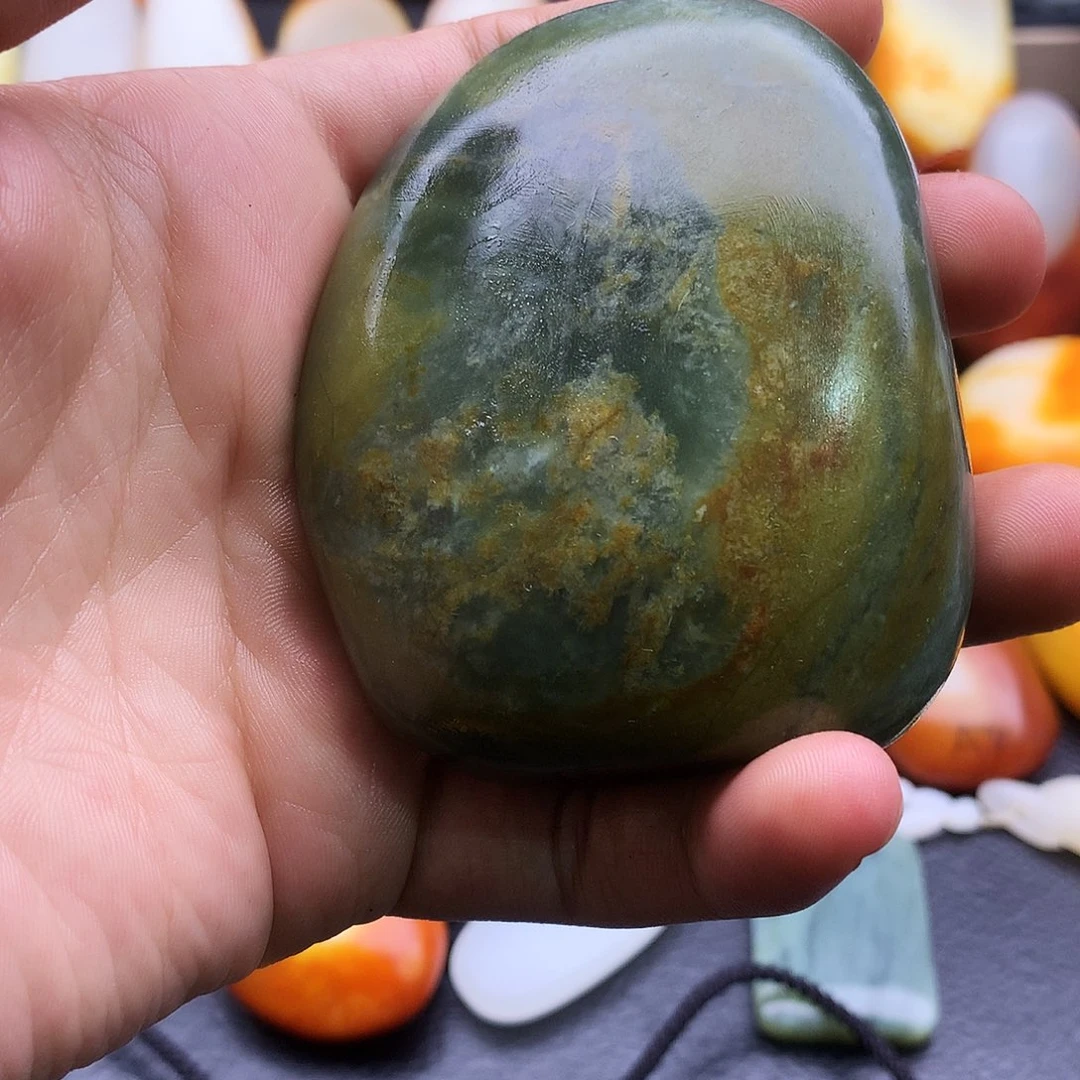 和田玉未镶嵌挂件