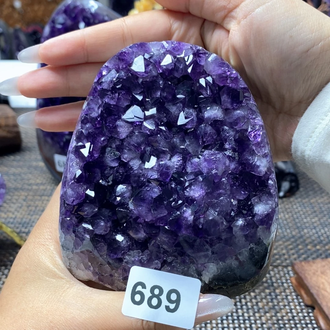 紫晶未镶嵌大型摆件（非配饰）