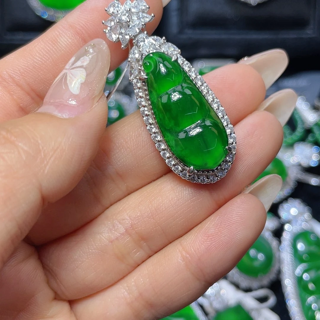 翡翠颈饰银S925镶嵌翡翠