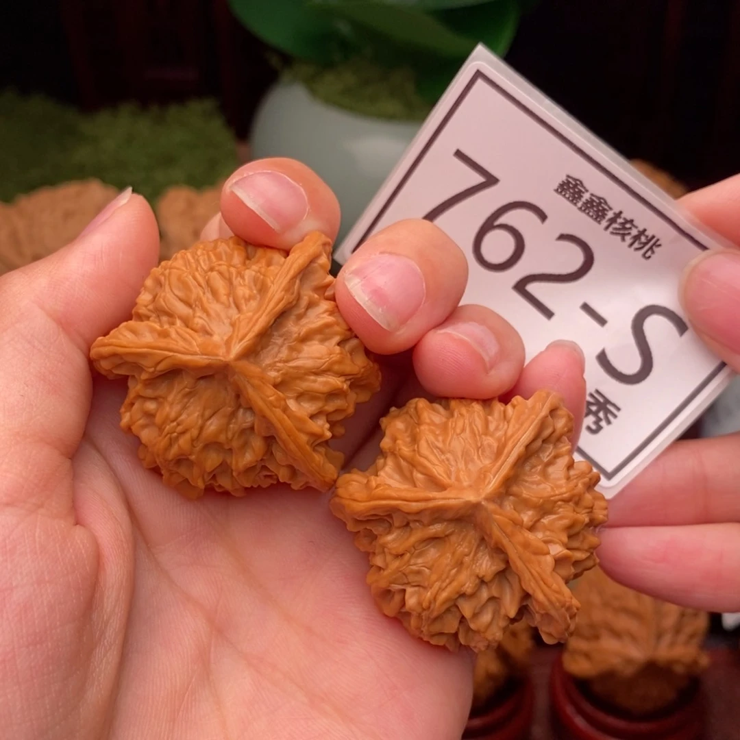 文玩核桃把件盘山奔38