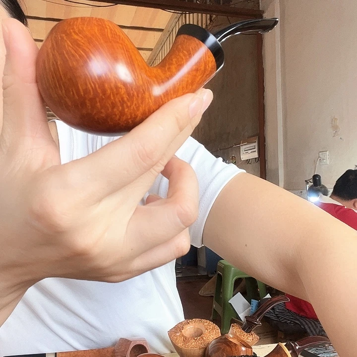 石楠木黯****猪老严石楠烟斗