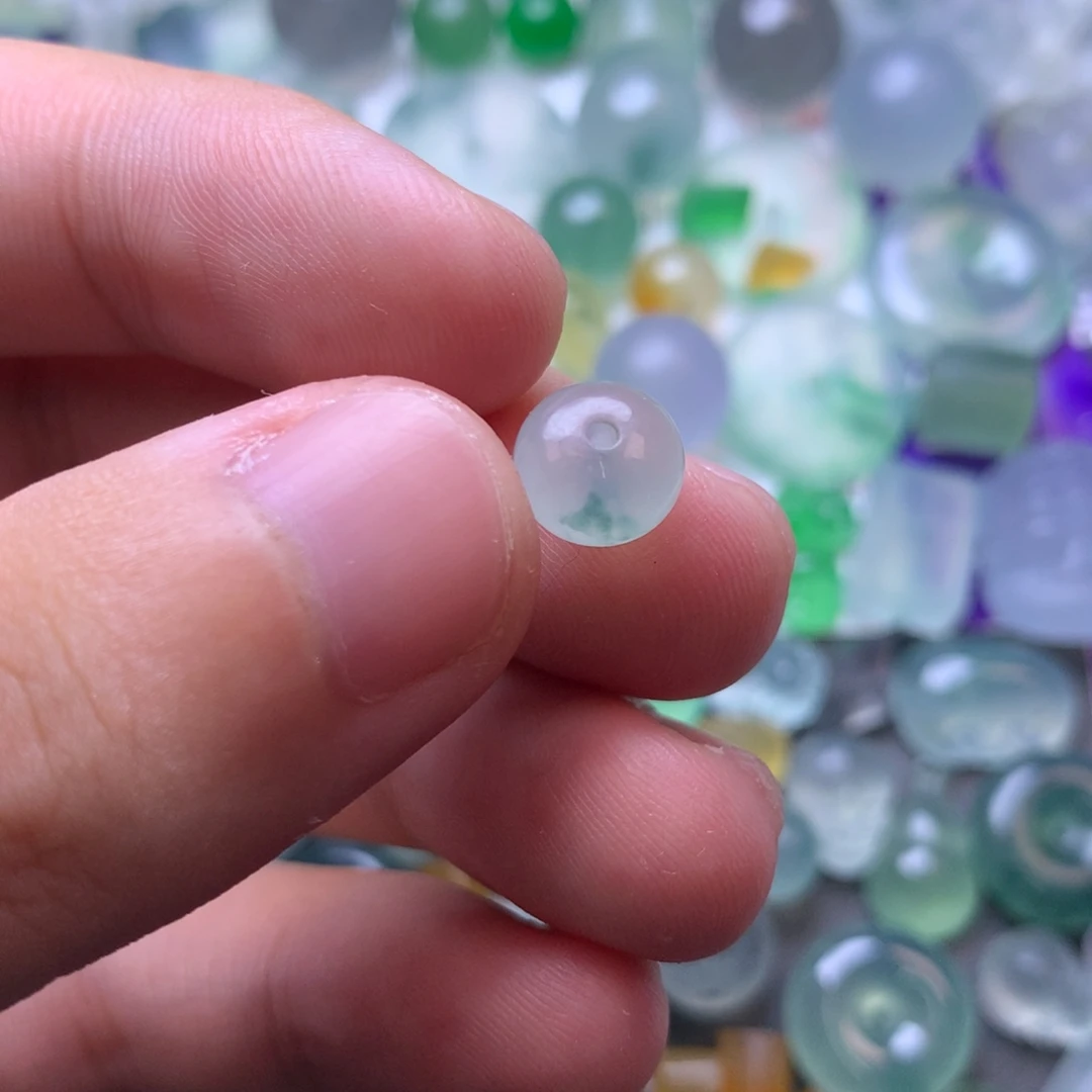 定制翡翠未镶嵌挂件