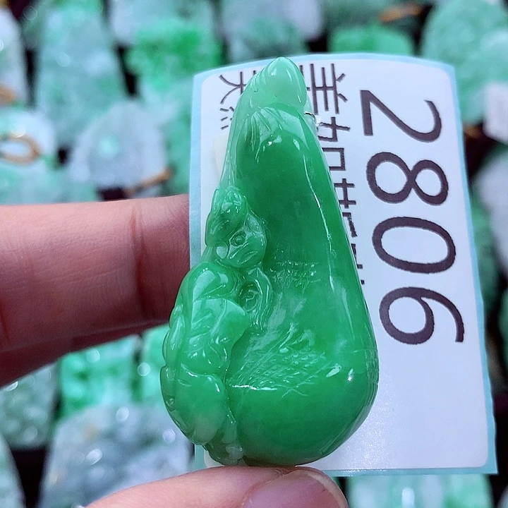 吊坠(不含链)未镶嵌翡翠