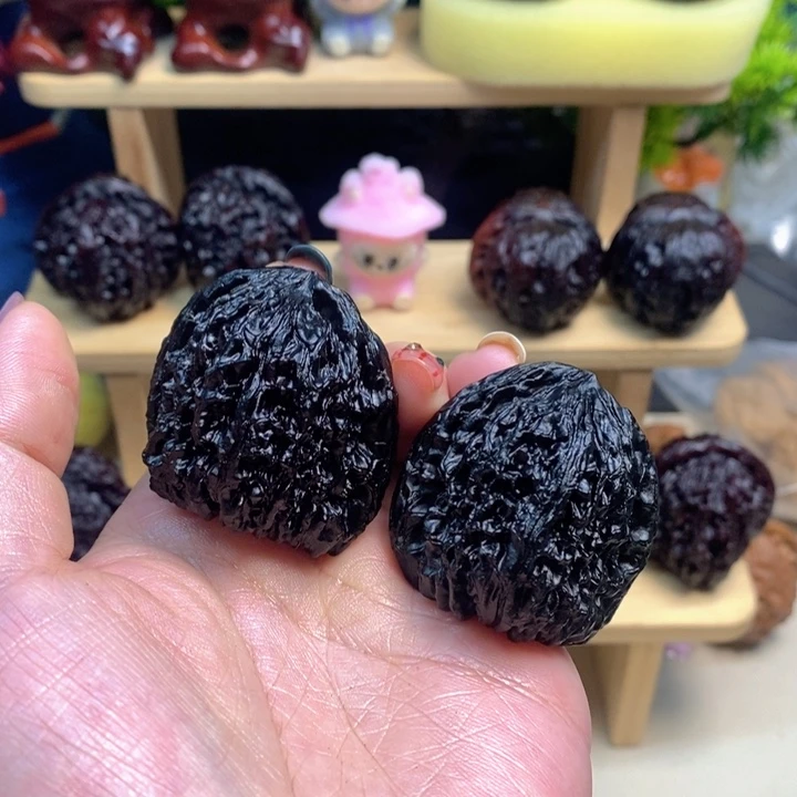 文玩核桃吊坠地闷凹底南疆39尺