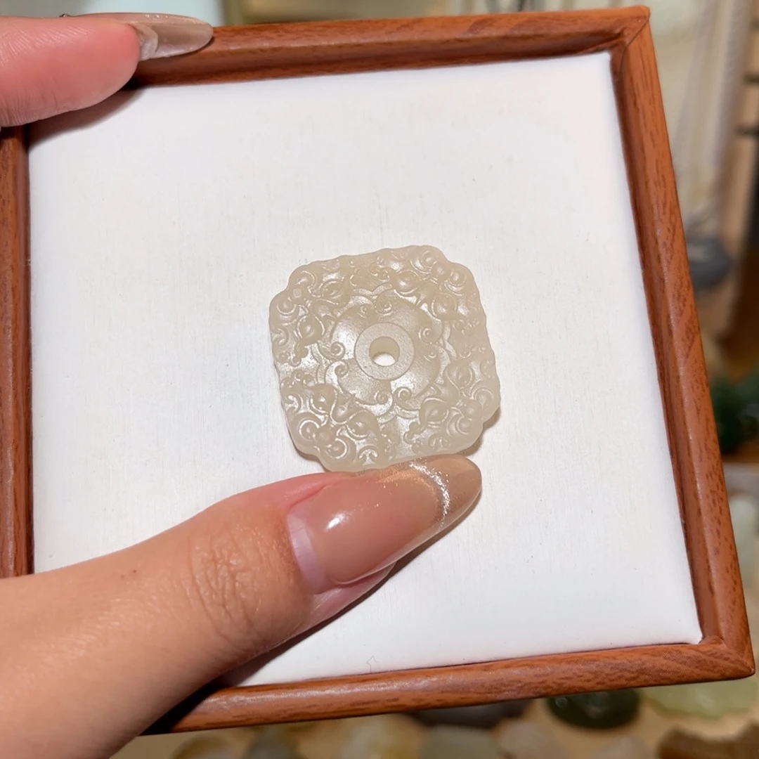 和田玉颈饰未镶嵌W****3