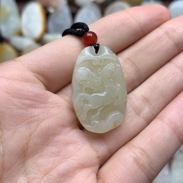 和田玉未镶嵌颈饰