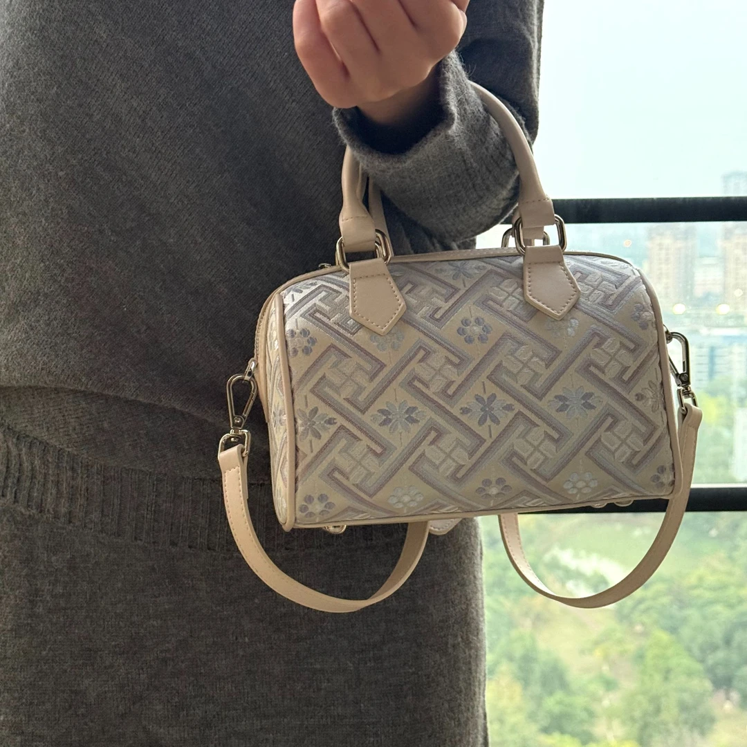 壮美熙|广西非遗壮锦民族特色波士顿枕头包单肩斜跨休闲托特包