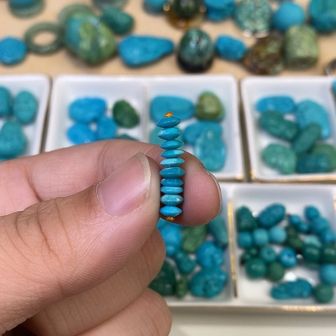 印***芳绿松石未镶嵌飞碟隔片