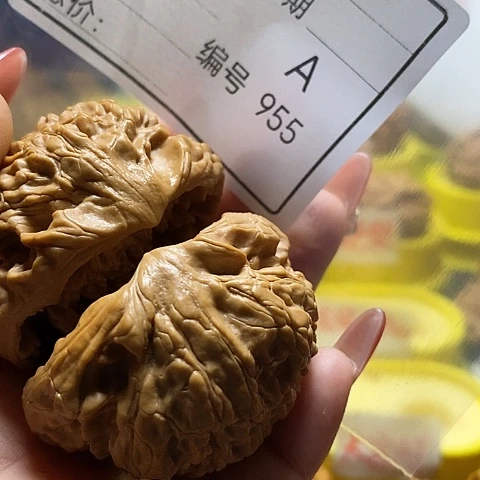 老***大把件桃核自产自销……