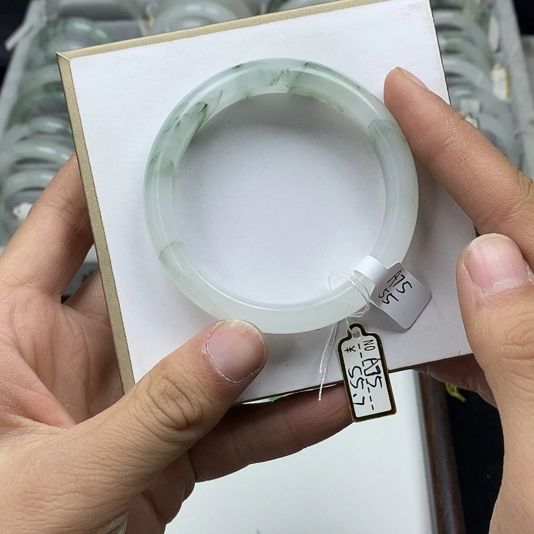 石英质玉未镶嵌手镯55圈口