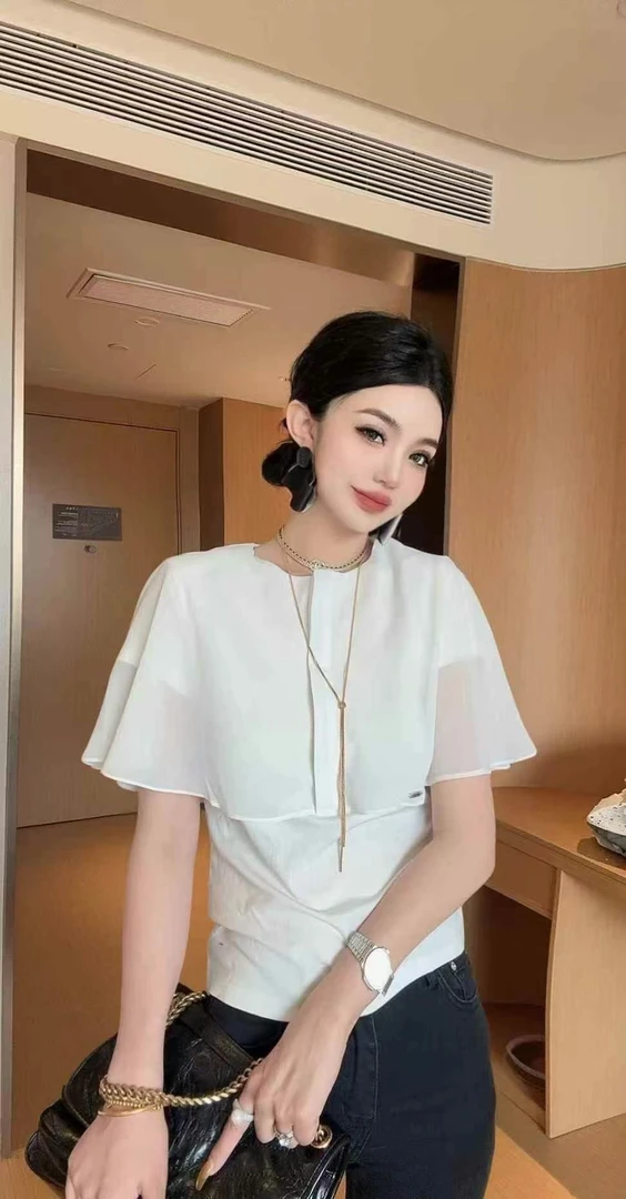 2025年女人味小衫高级气质显瘦斗篷小众洋气半袖衬衫白色夏季上衣