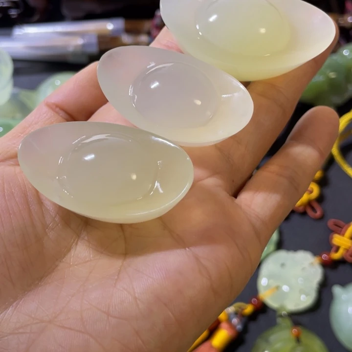 蛇纹石玉未镶嵌珠宝奇石