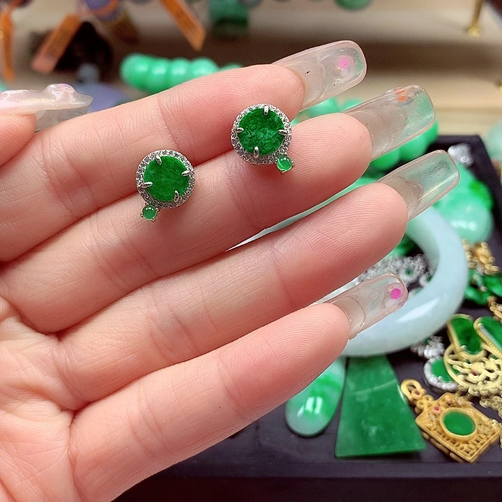 翡翠银S925镶嵌颈饰翡翠