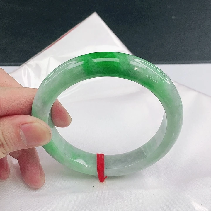 翡翠未镶嵌手镯圈63。0B055