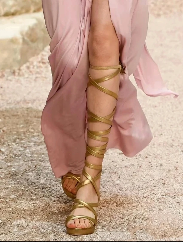 99新 Chanel/香奈儿 秀款绑带防水台鞋 36.5码 公价1w c0701