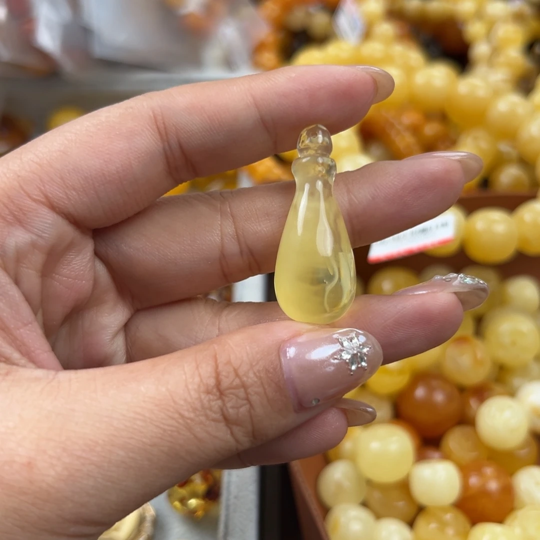 琥珀未镶嵌珠宝奇石