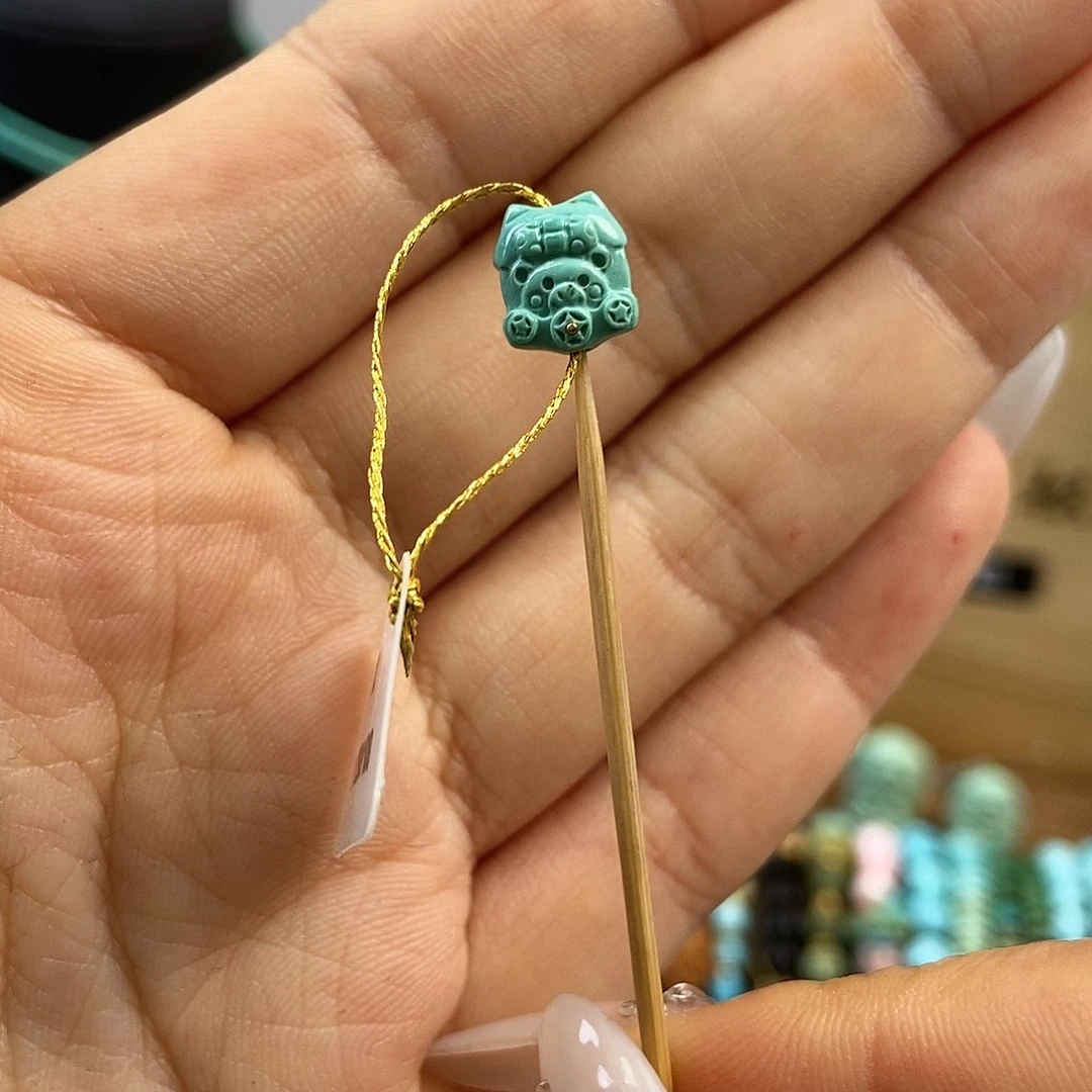 未镶嵌绿松石珠宝奇石