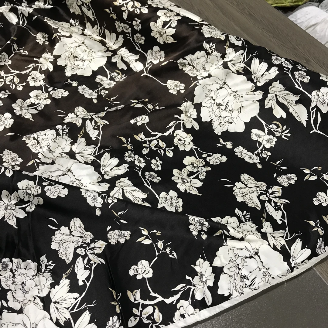 粉丝福利 黑底白花日本进口三醋酸