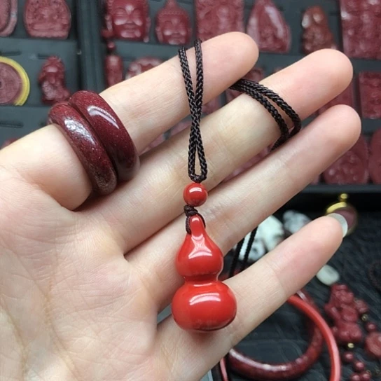 天然辰砂红砂葫芦吊坠