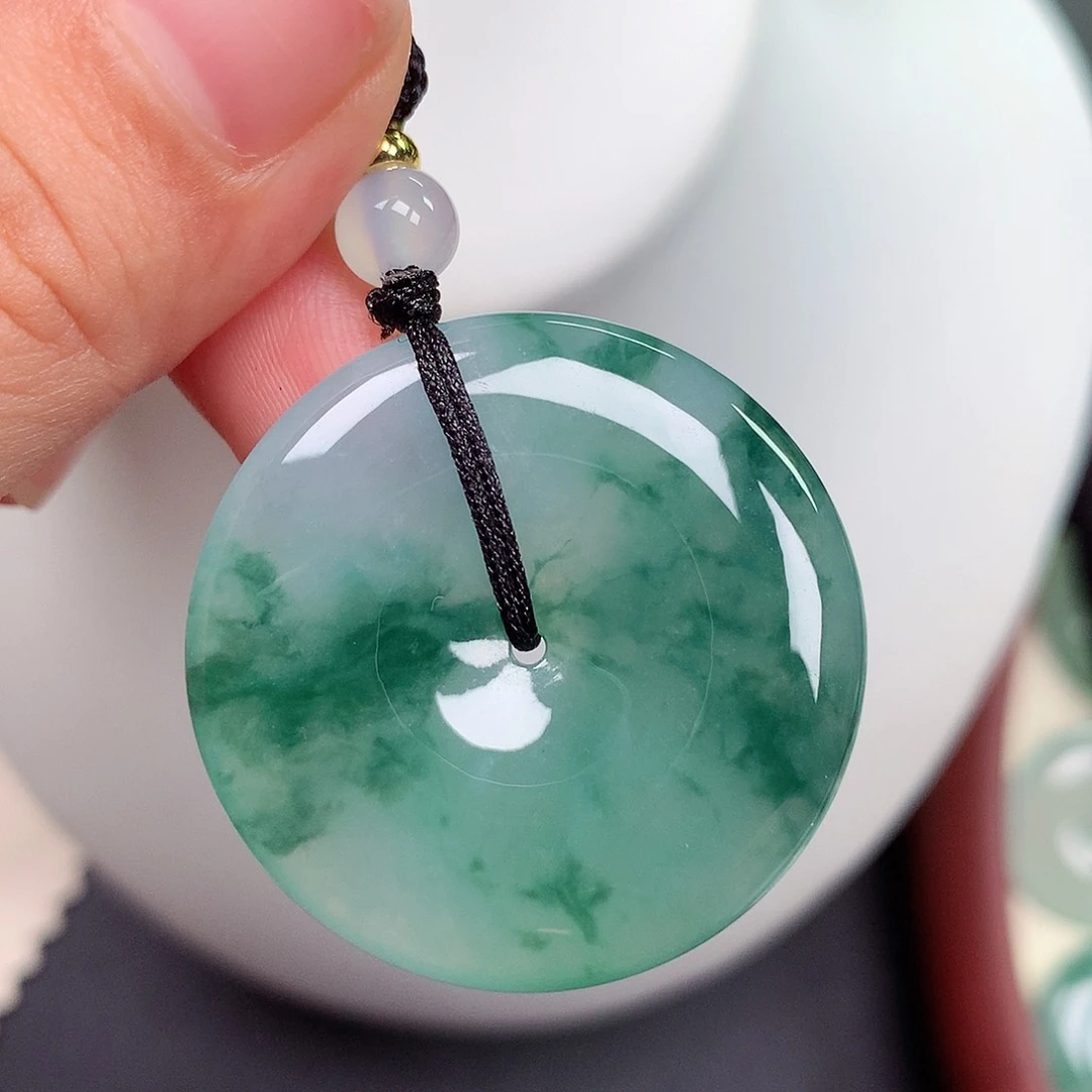 翡翠未镶嵌颈饰平安扣33.3x5.7mm