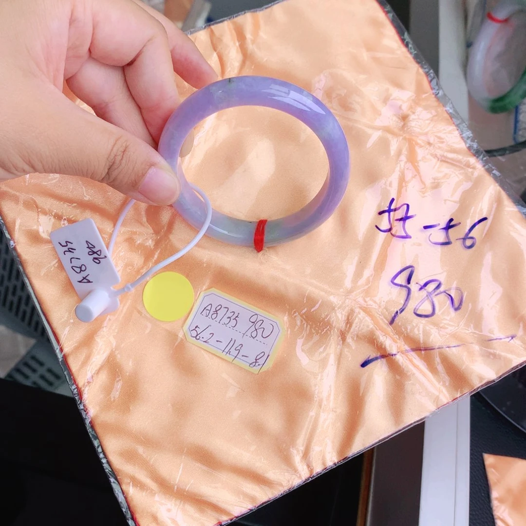 翡翠手镯未镶嵌缅甸翡翠