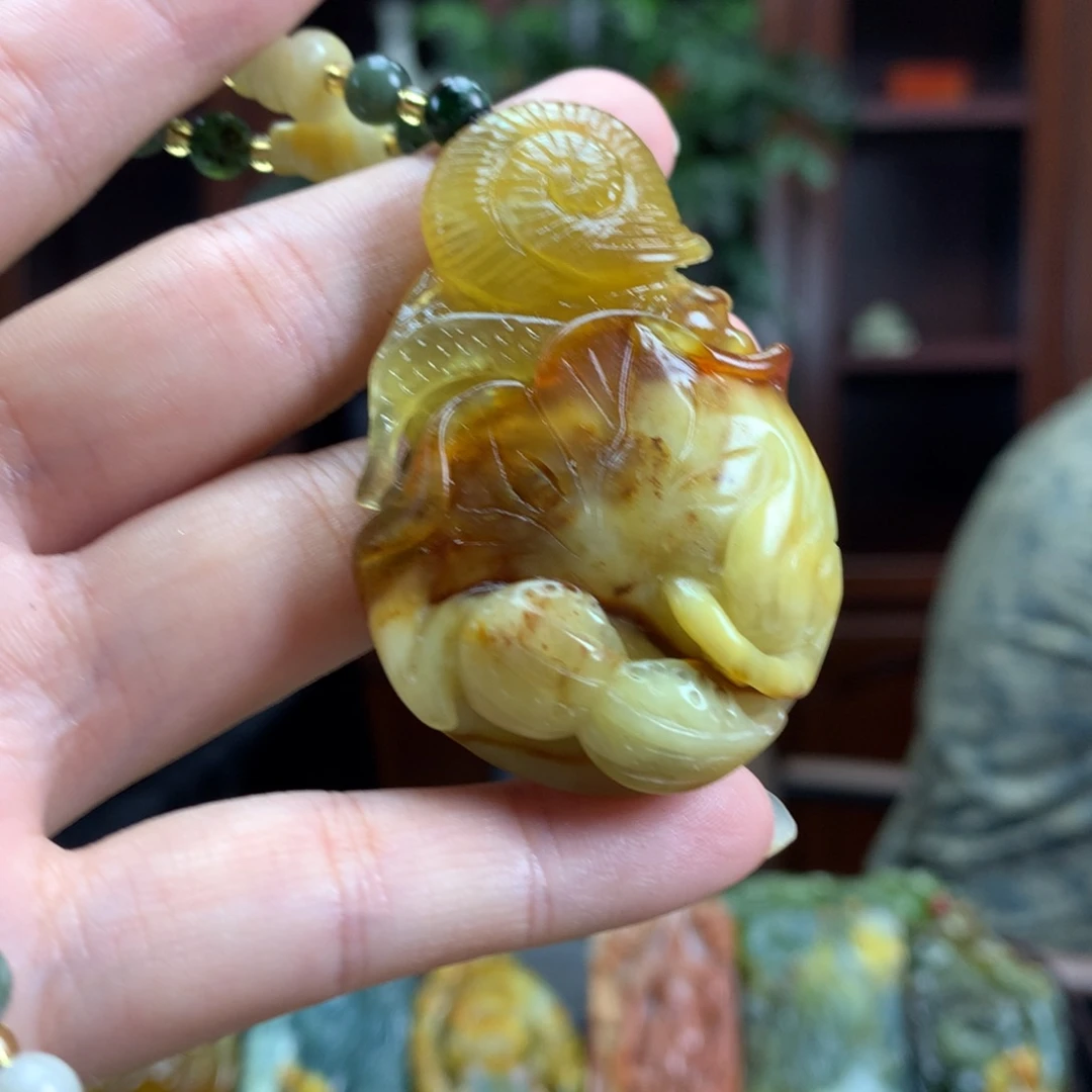 未镶嵌蛇纹石玉颈饰