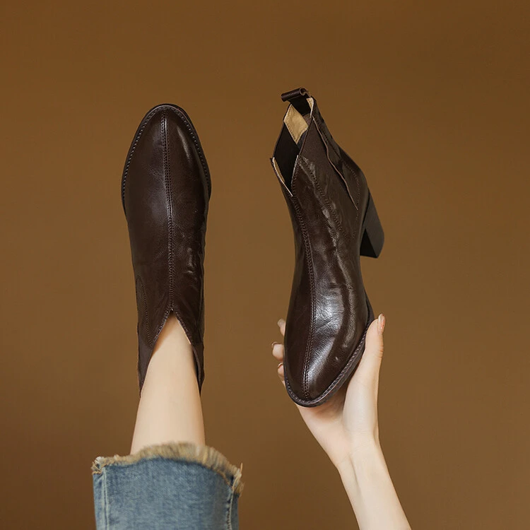 6.5cm~法式复古尖头粗跟真皮气质短靴女秋冬百搭小众西部牛仔短靴