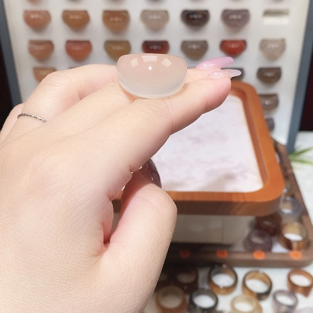 L***j玛瑙/玉髓未镶嵌戒指港19