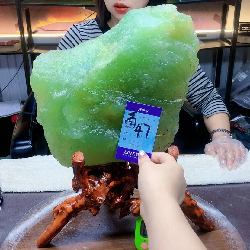 【闪购商品】未镶嵌蛇纹石玉原石吉**焱