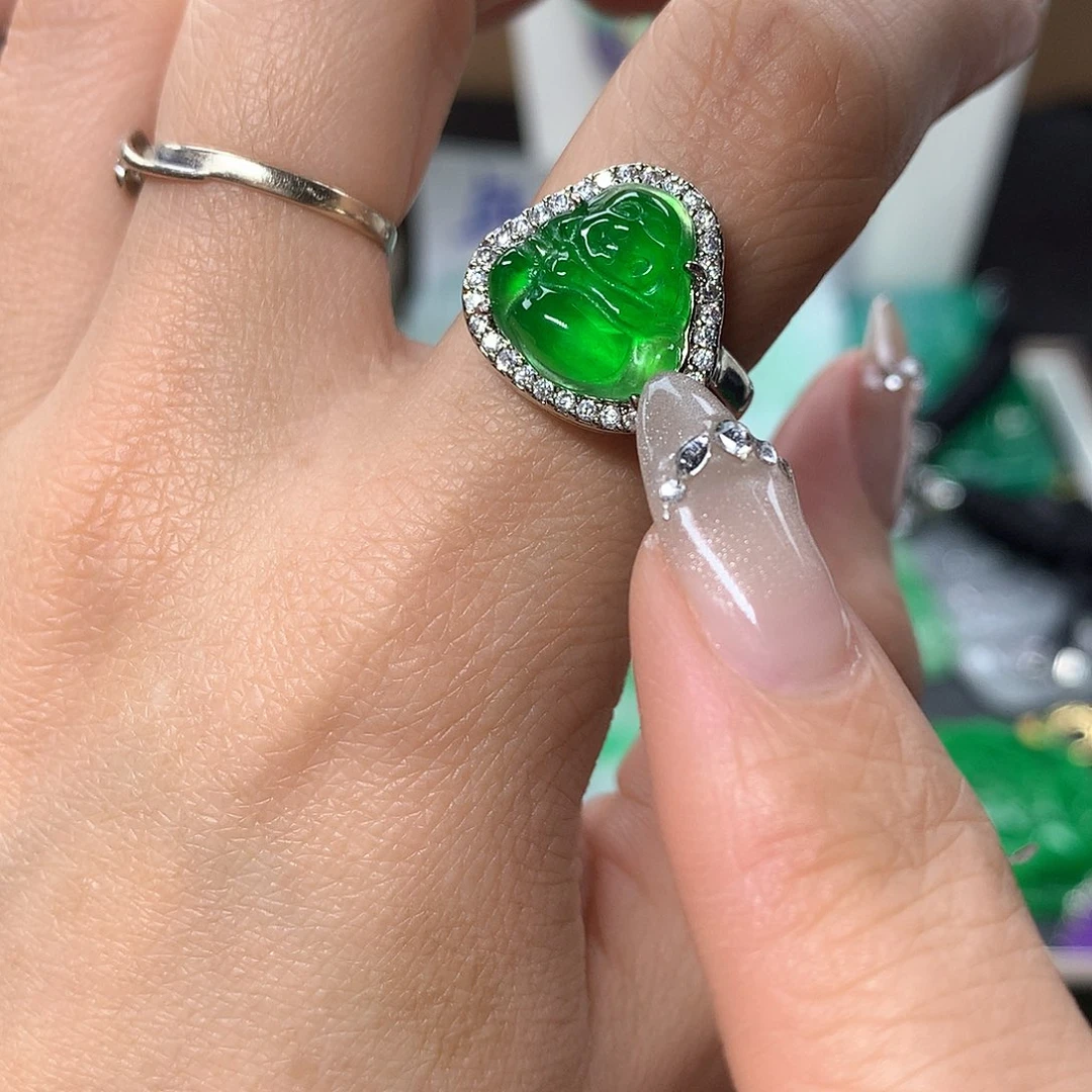 翡翠颈饰未镶嵌翡翠