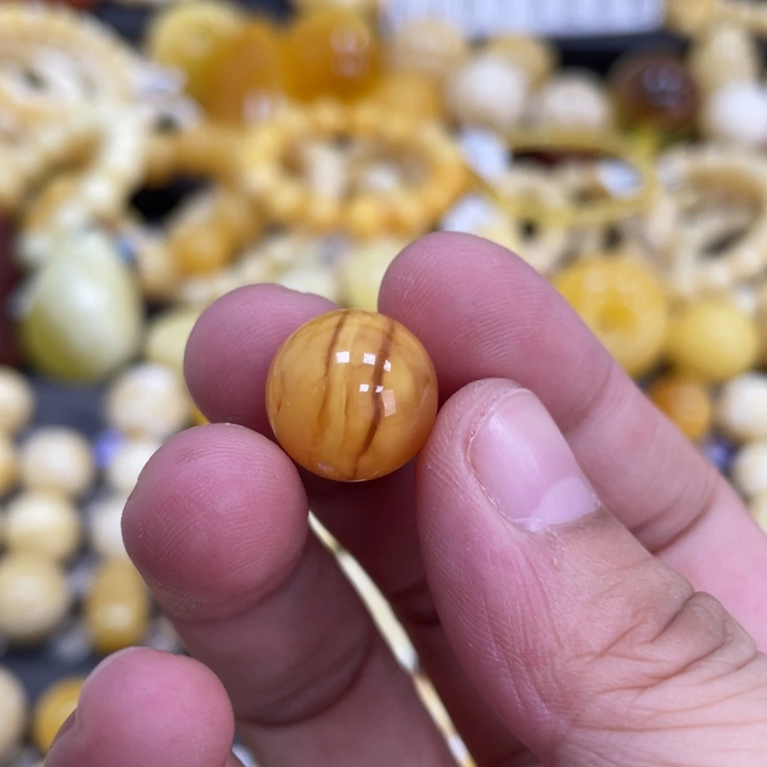 未镶嵌蜜蜡裸石14mm瑕 沁色