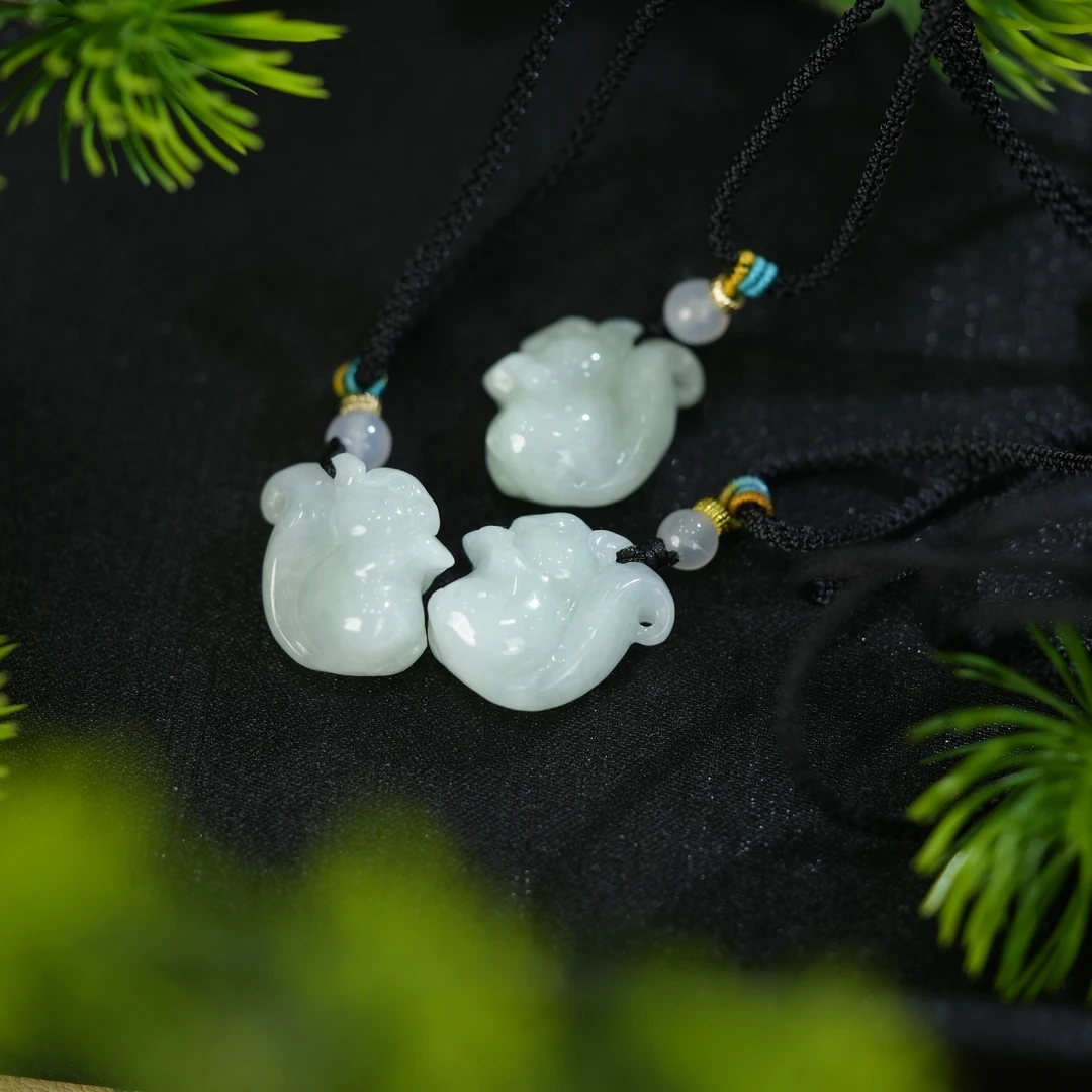 【初见珠宝】翡翠松鼠吊坠26-1C358X143【多样性发一件】约22*19mm+