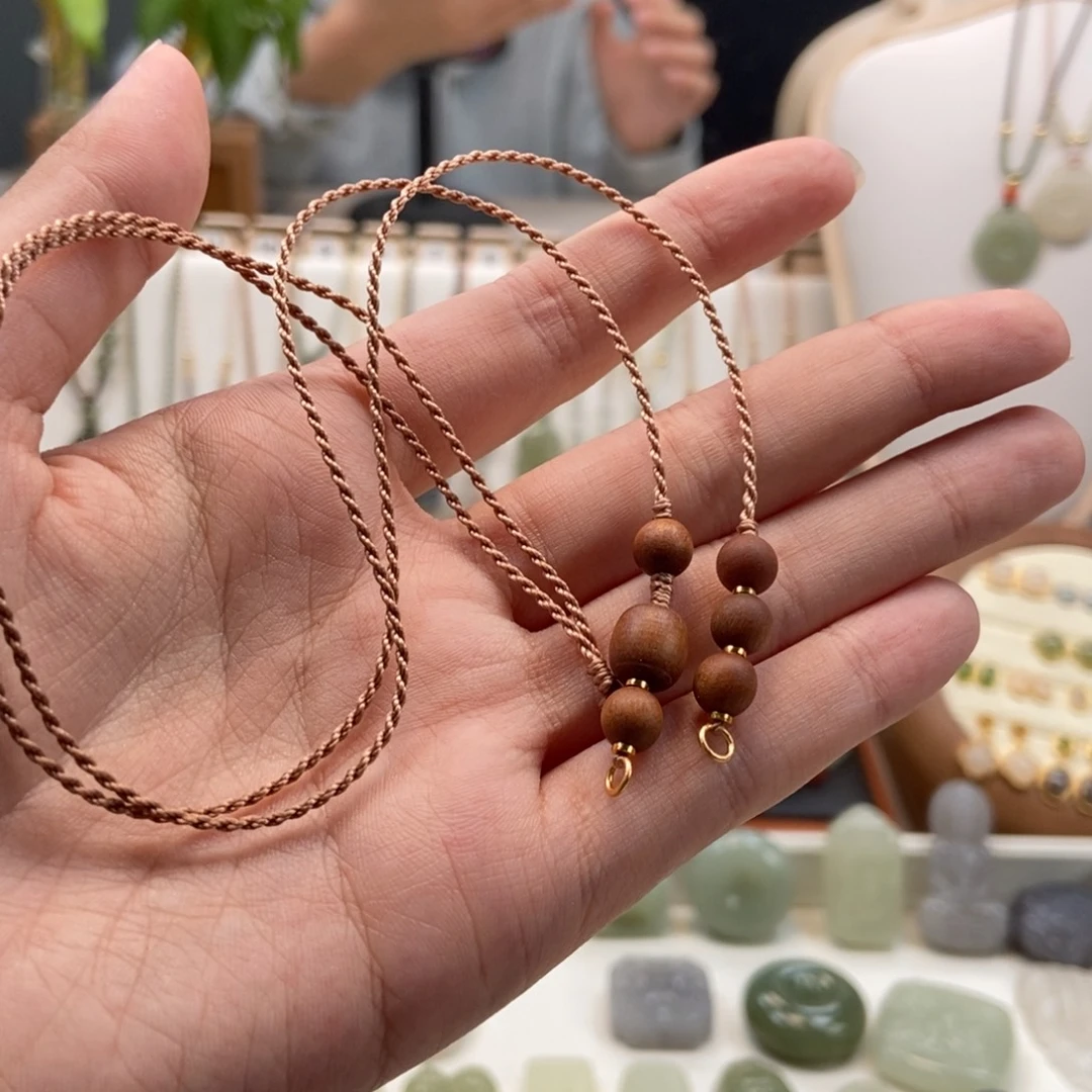 阿***y和田玉未镶嵌颈饰