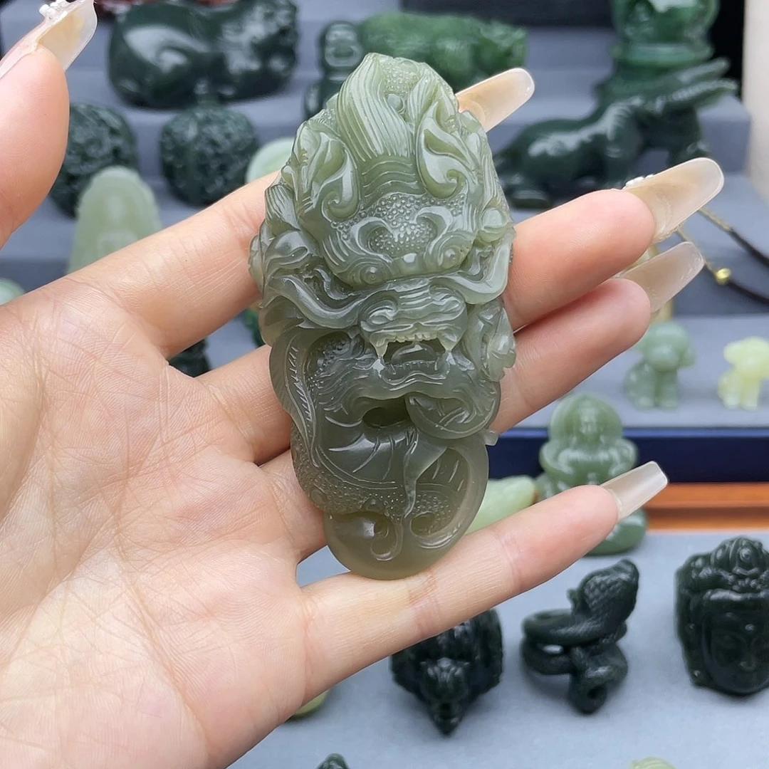 和田玉未镶嵌把件