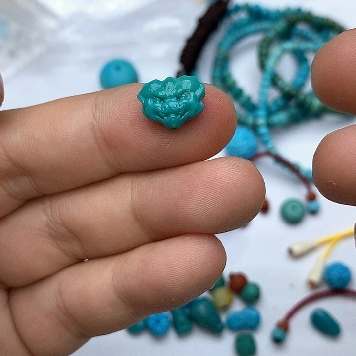 绿松石未镶嵌珠宝奇石