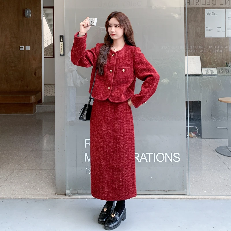 洋气红色小香风气质女秋冬2025新款感名媛轻奢外套半身裙两件套女