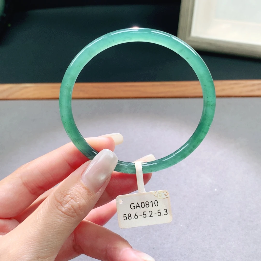 未镶嵌手镯翡翠天然