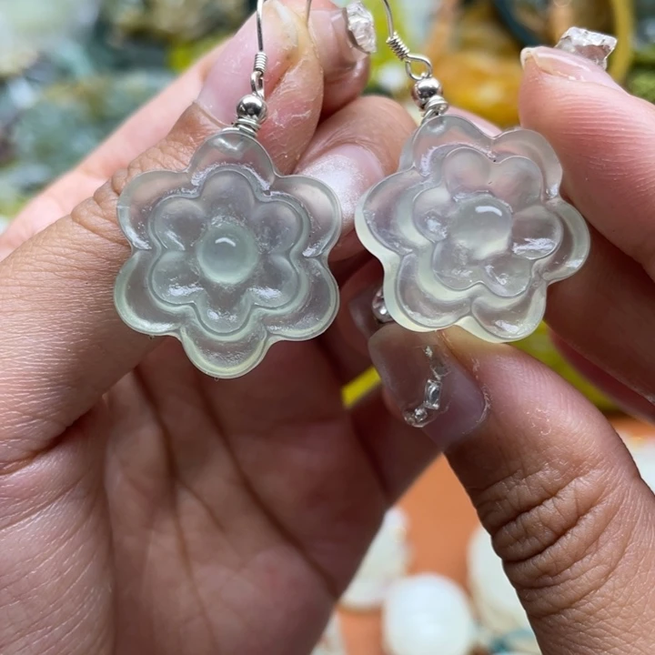 蛇纹石玉未镶嵌吊坠