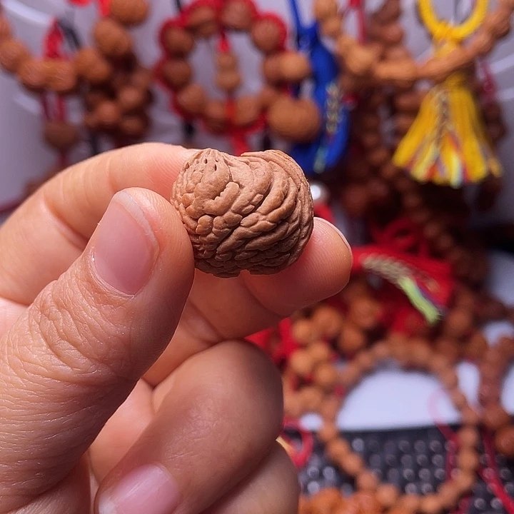 吊坠桃核龙纹桃枭