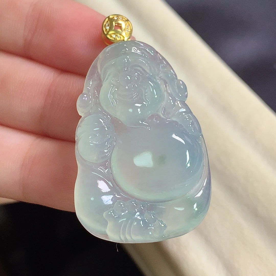 翡翠18K金镶嵌颈饰财神