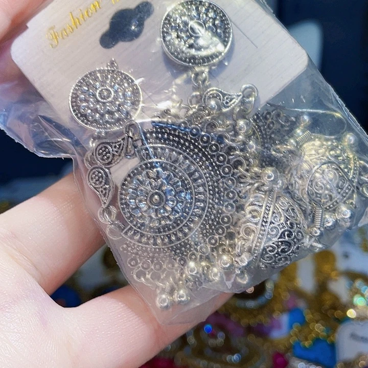 次***珍铁合金合金锆石耳坠