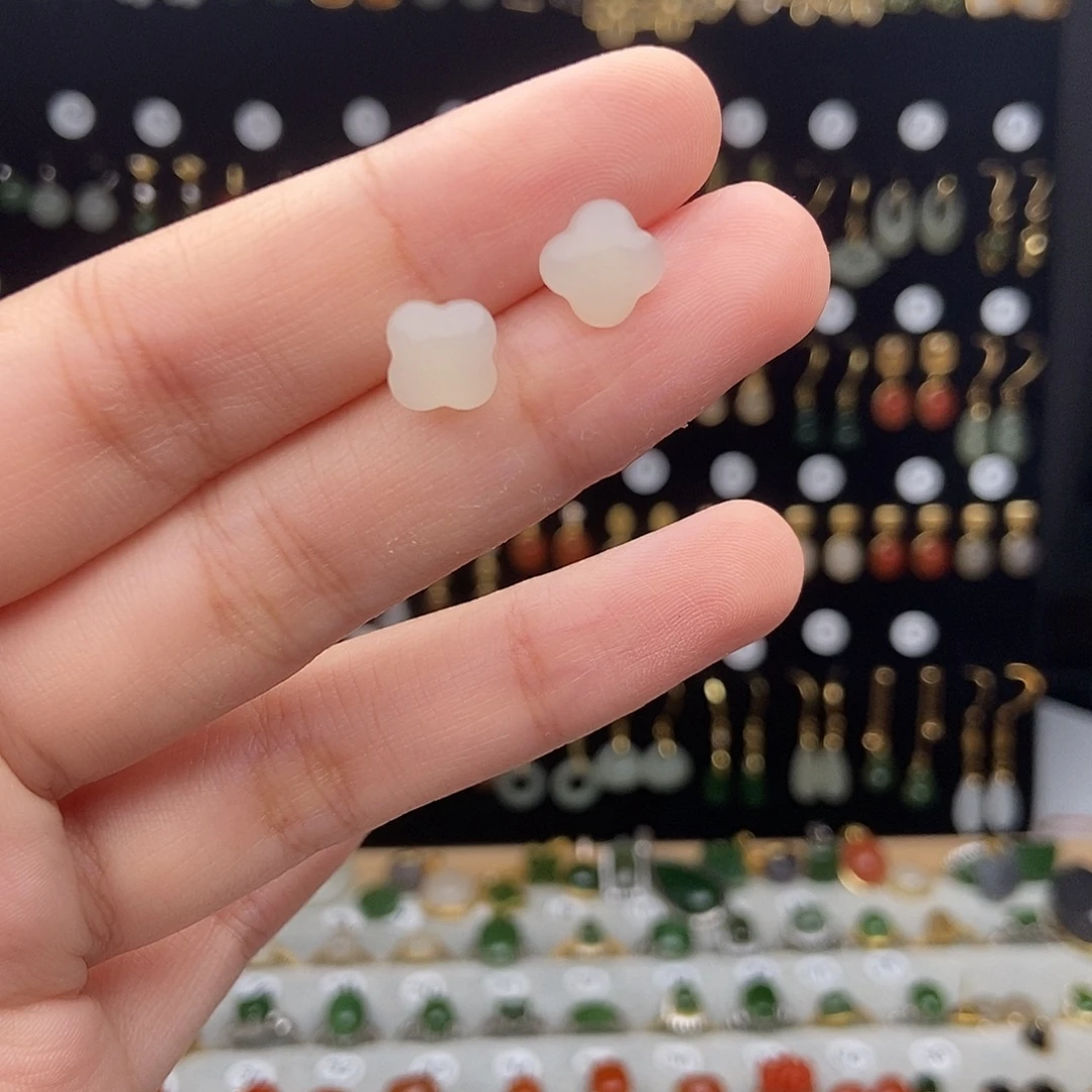 银S925镀金镶嵌和田玉耳饰