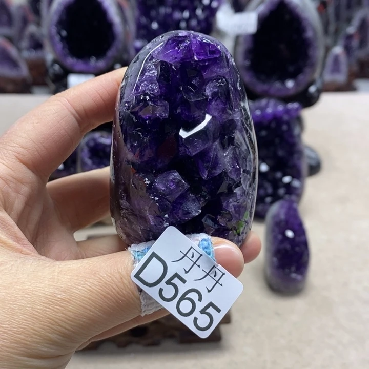 未镶嵌水晶大型摆件（非配饰）