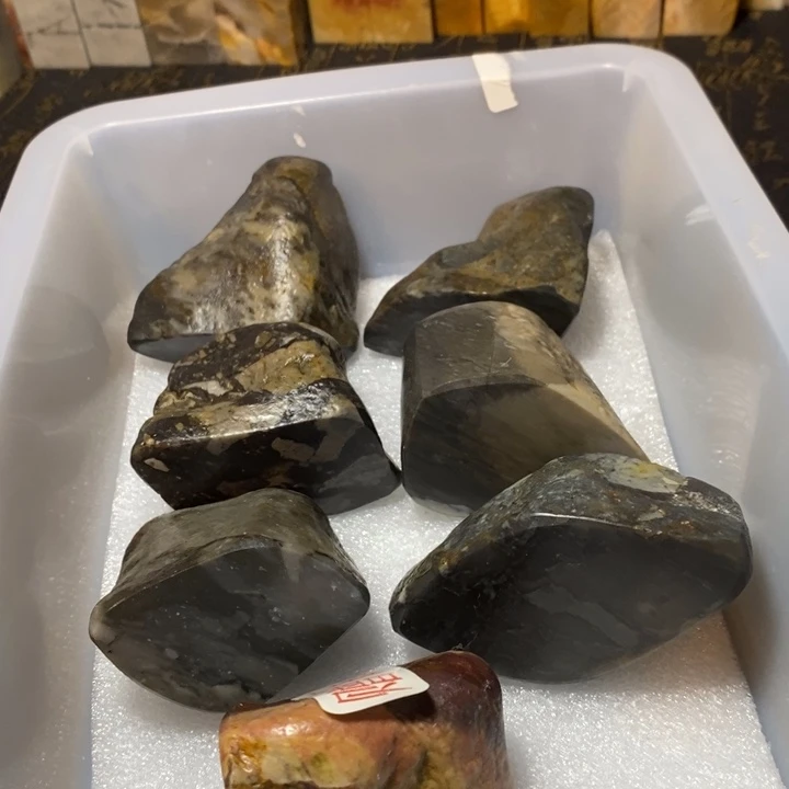 昌化鸡血石印章石